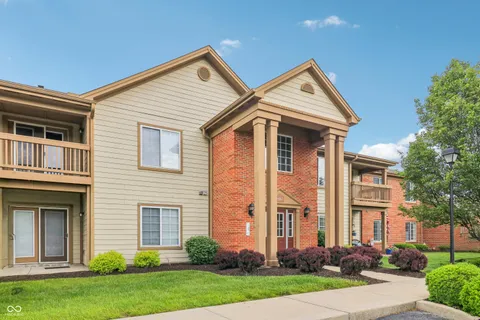 8910 Hunters Creek Drive Unit 207, Indianapolis, IN 46227 - MLS#: 22038776