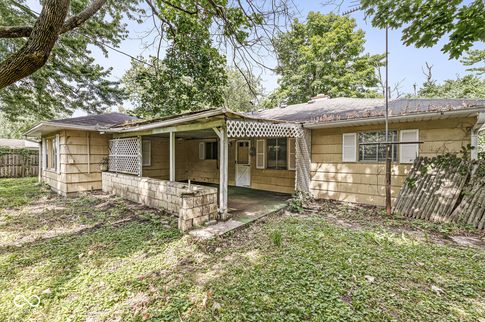 34 Crestwood Drive