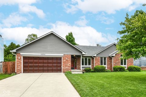 Photo of 11533 Sterrett Boulevard, Indianapolis, IN 46236 (MLS # 22098448)