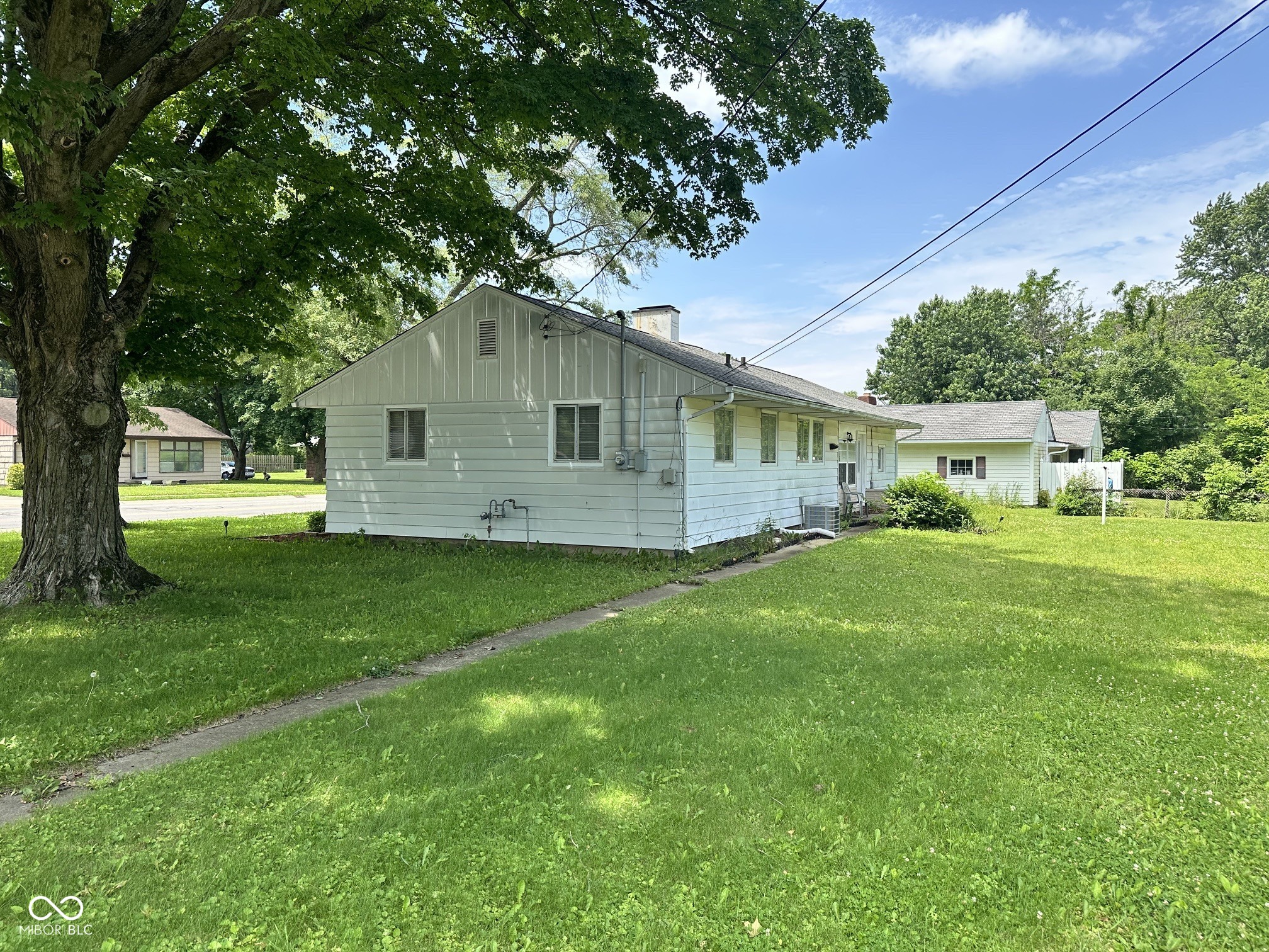 2 W Tilden Drive
