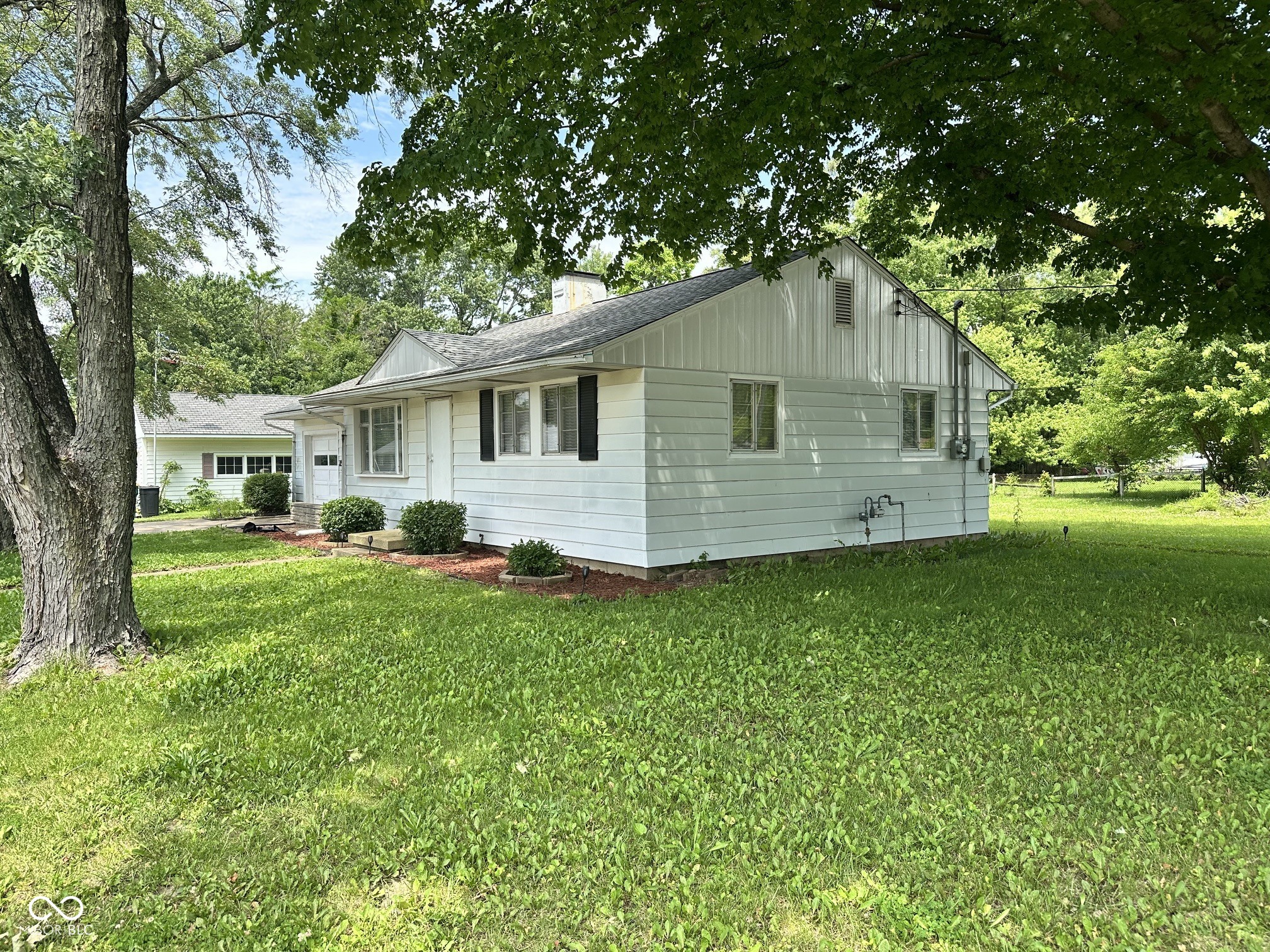 2 W Tilden Drive