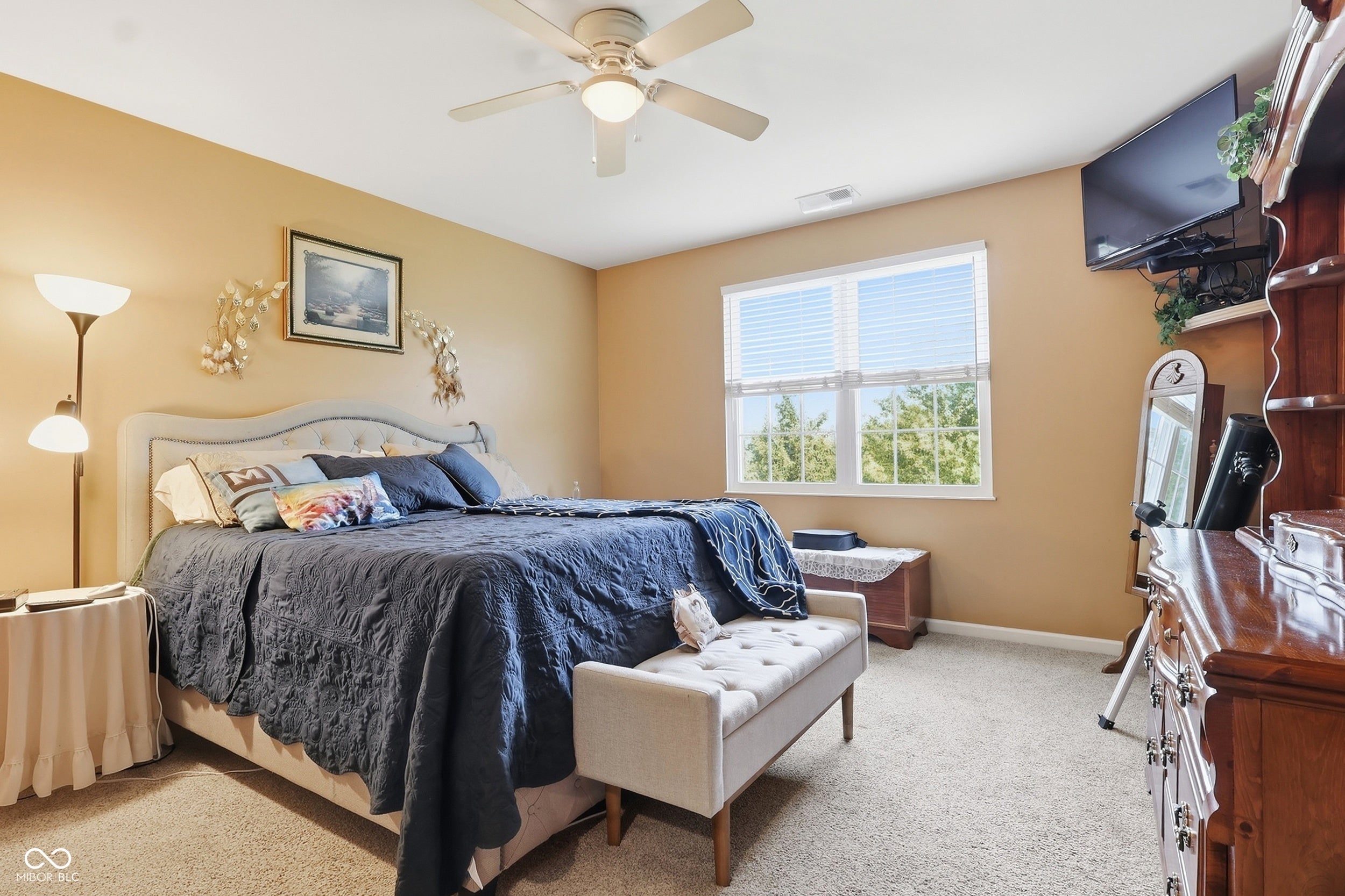 9560 Clover Leaf Lane