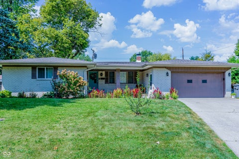 Photo of 2120 Lawrence Avenue, Indianapolis, IN 46227 (MLS # 22123977)