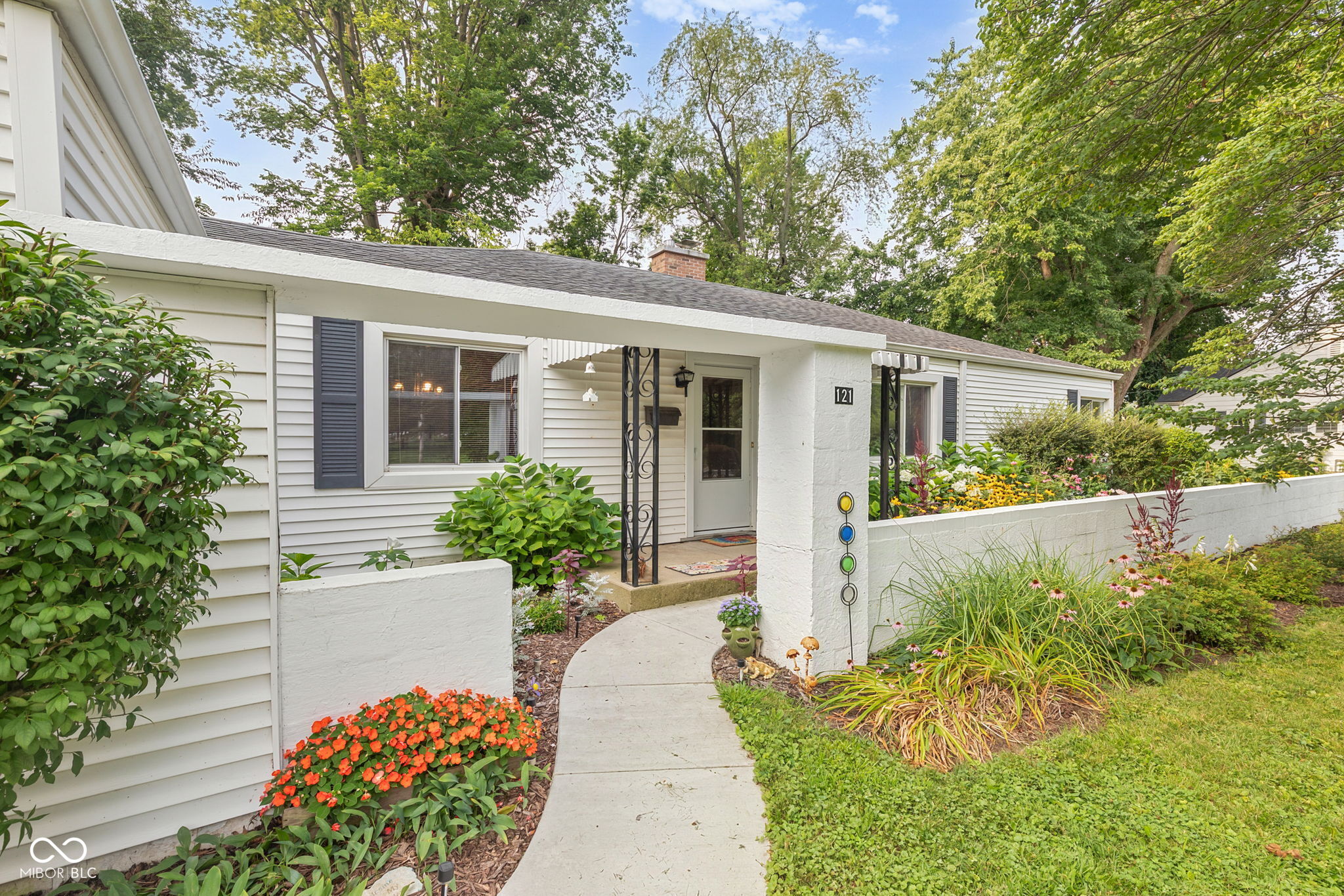 121 W Camp Street