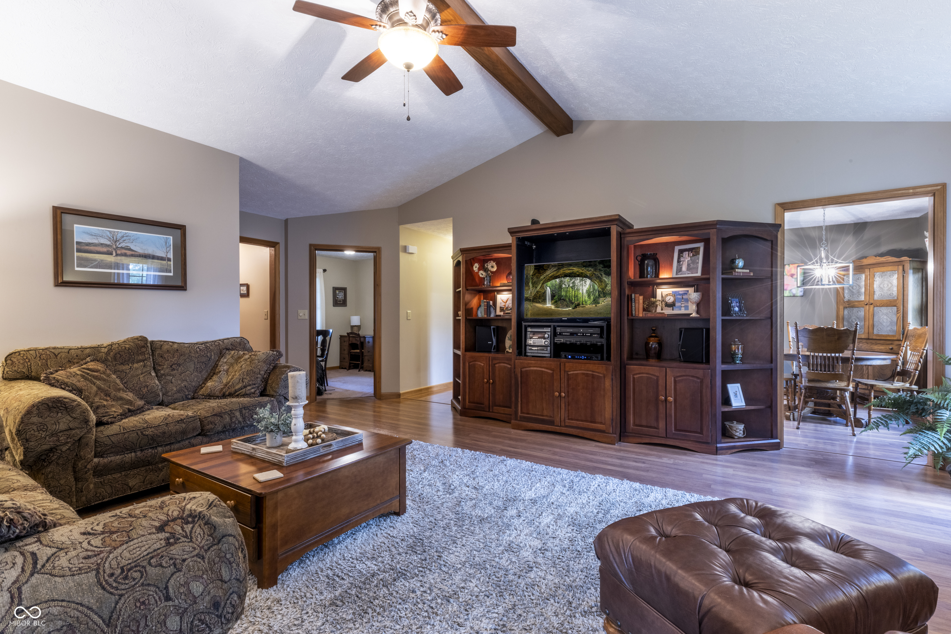 421 Kingsway Court