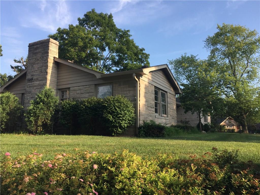 Photo 1 of 13 — 40 Bailey Court, Zionsville, IN 46077