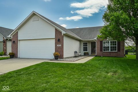 Photo of 6623 Southern Ridge Drive, Indianapolis, IN 46237 (MLS # 22097495)