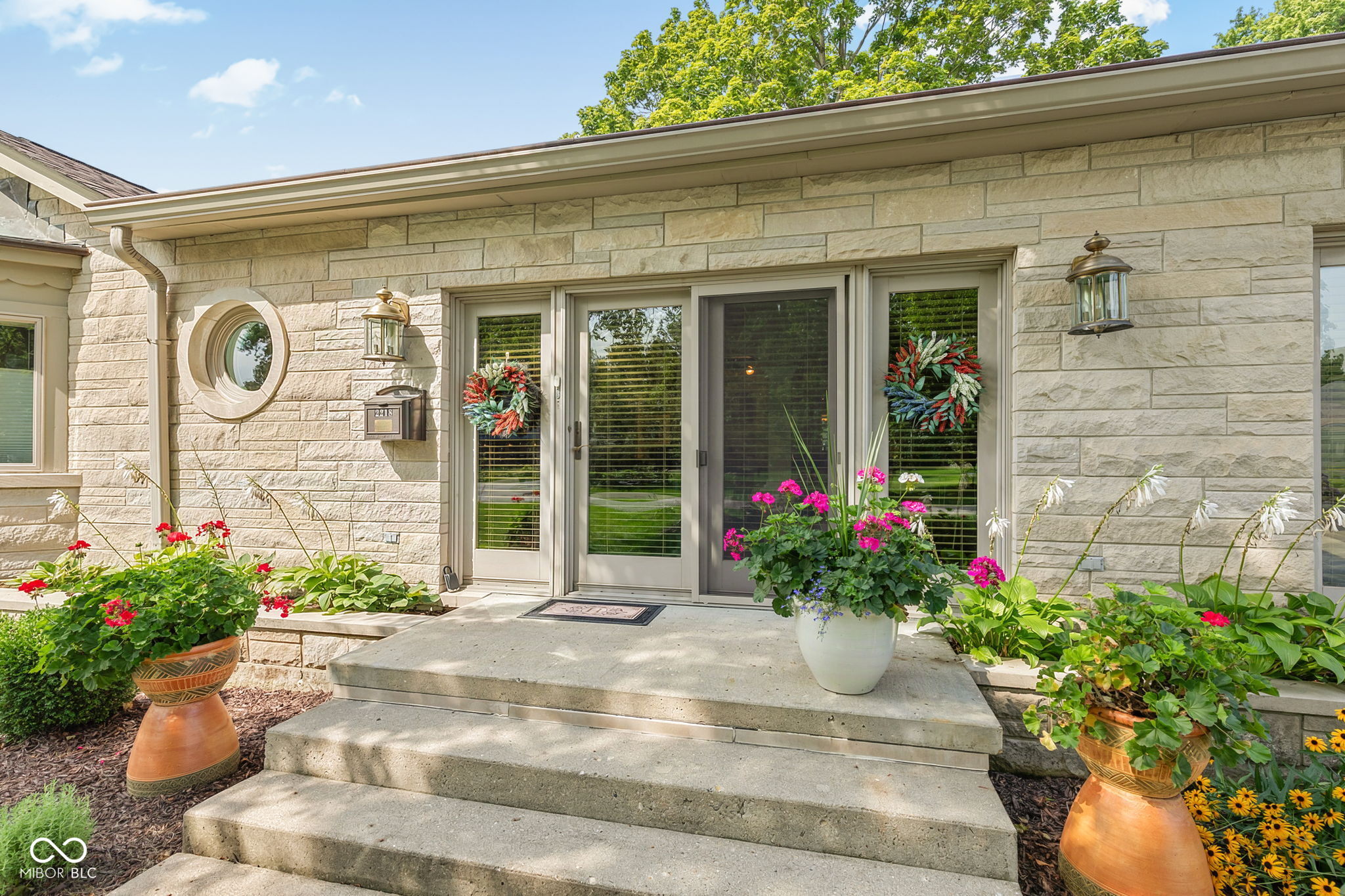 2218 Elmwood Drive