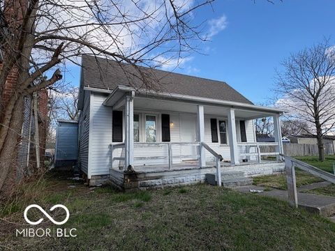 Photo of 1700 S Walnut Street, Muncie, IN 47302 (MLS # 22092004)