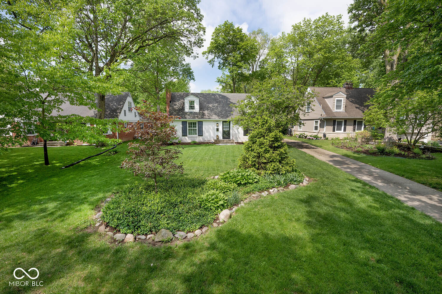 5942 Hillside Avenue East Drive