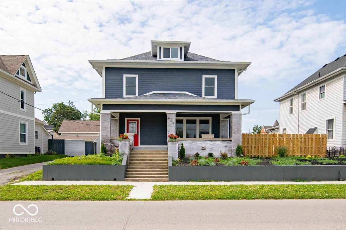 409 E Washington Street - Photo 2