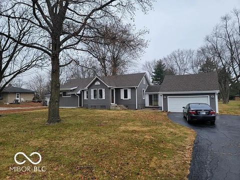 Photo of 70 E Southport Road, Indianapolis, IN 46227 (MLS # 22103740)