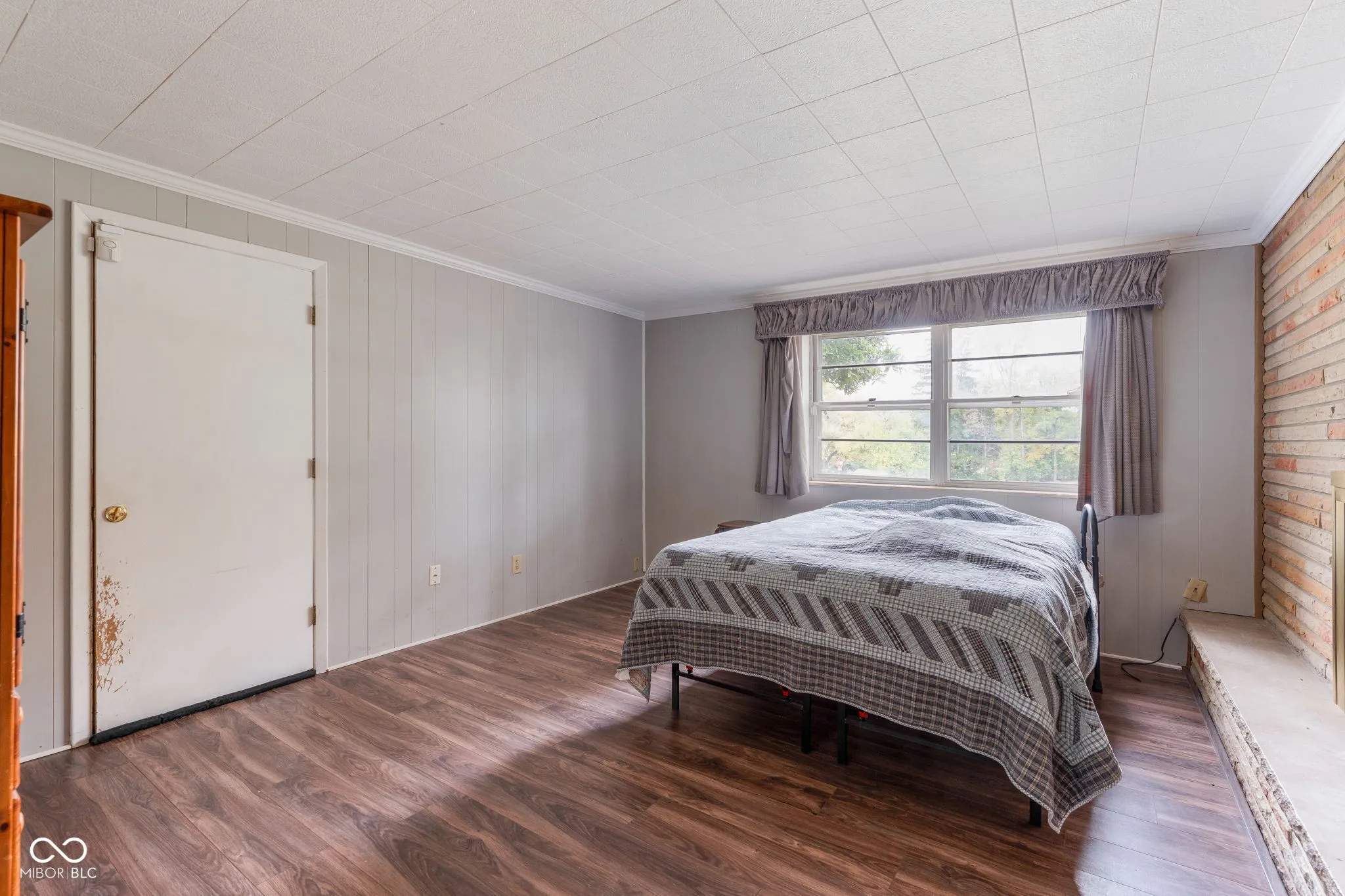 Indianapolis, Indiana 46220, United States, 4 Bedrooms Bedrooms, ,3 BathroomsBathrooms,Residential,Active,236335