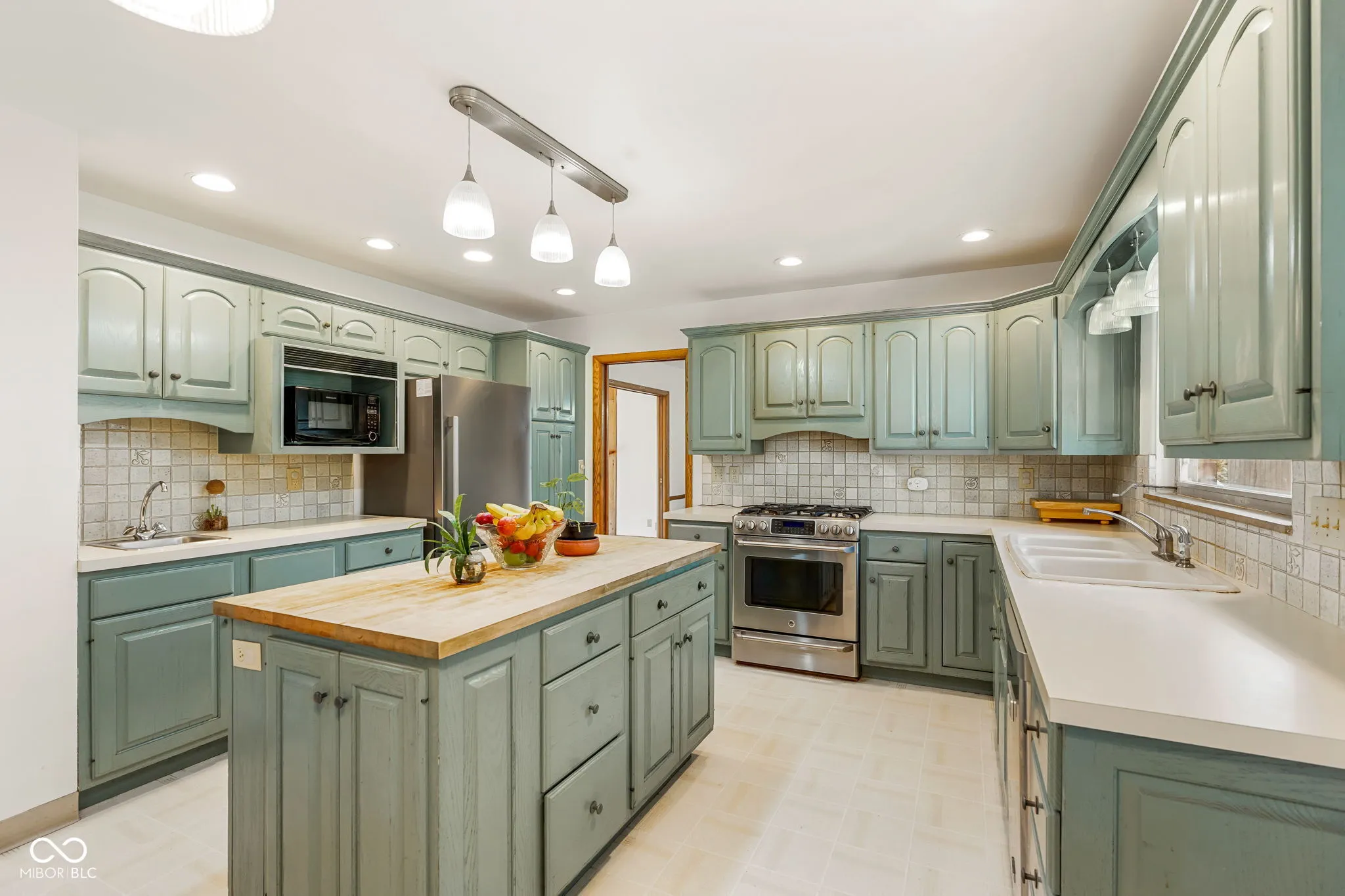 Indianapolis, Indiana 46220, United States, 4 Bedrooms Bedrooms, ,3 BathroomsBathrooms,Residential,Active,236335