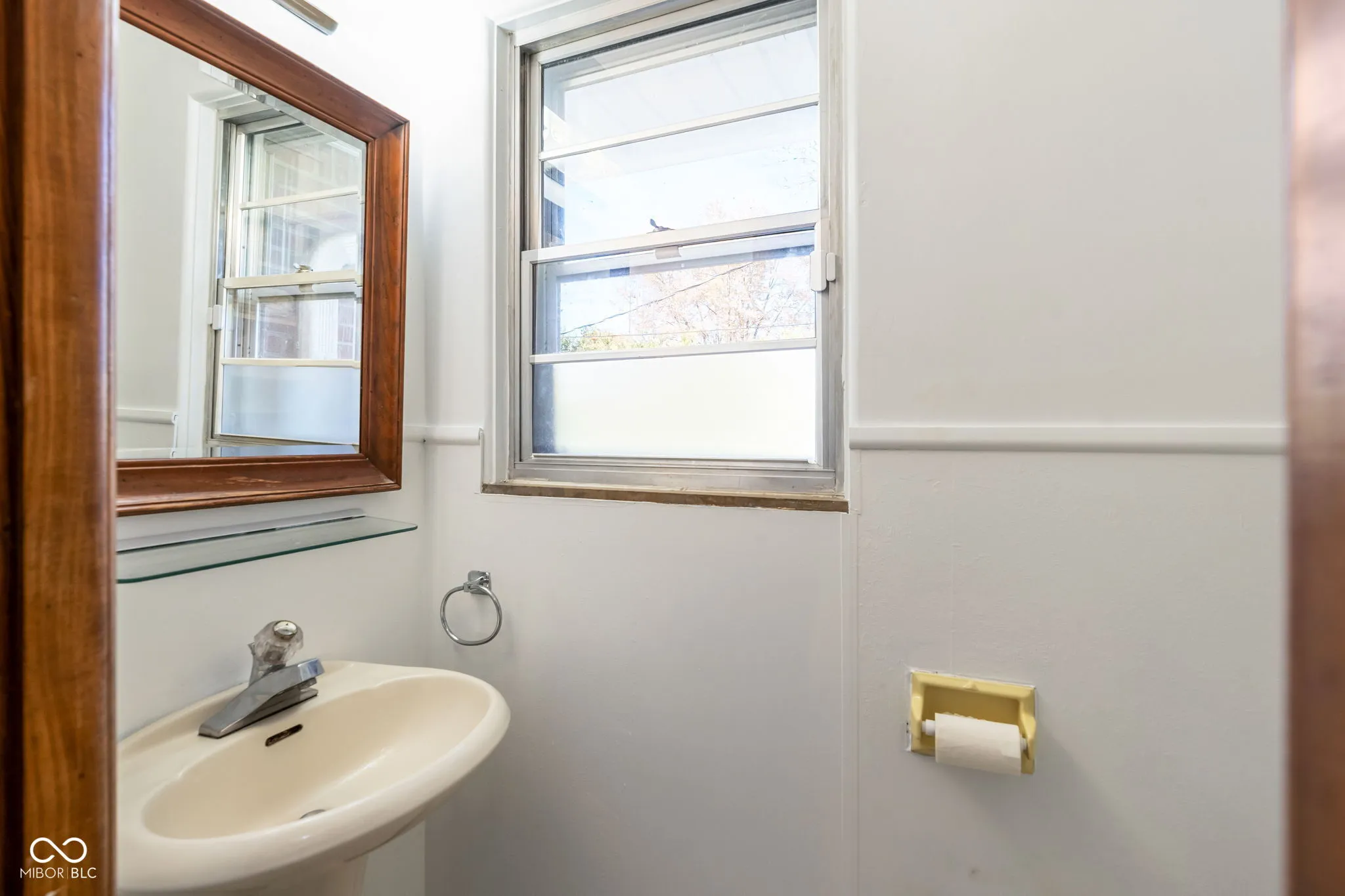 Indianapolis, Indiana 46220, United States, 4 Bedrooms Bedrooms, ,3 BathroomsBathrooms,Residential,Active,236335