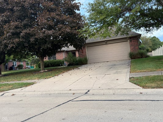 7 CARROLLWOOD MDWS, FRANKLIN, IN 46131 - Image d9c8f0bc6477a5e73ef6f4b913a5fd04/219195796