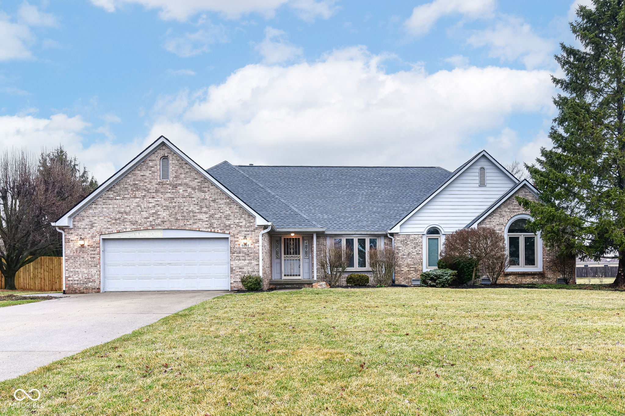 6052 W Broken Arrow Drive