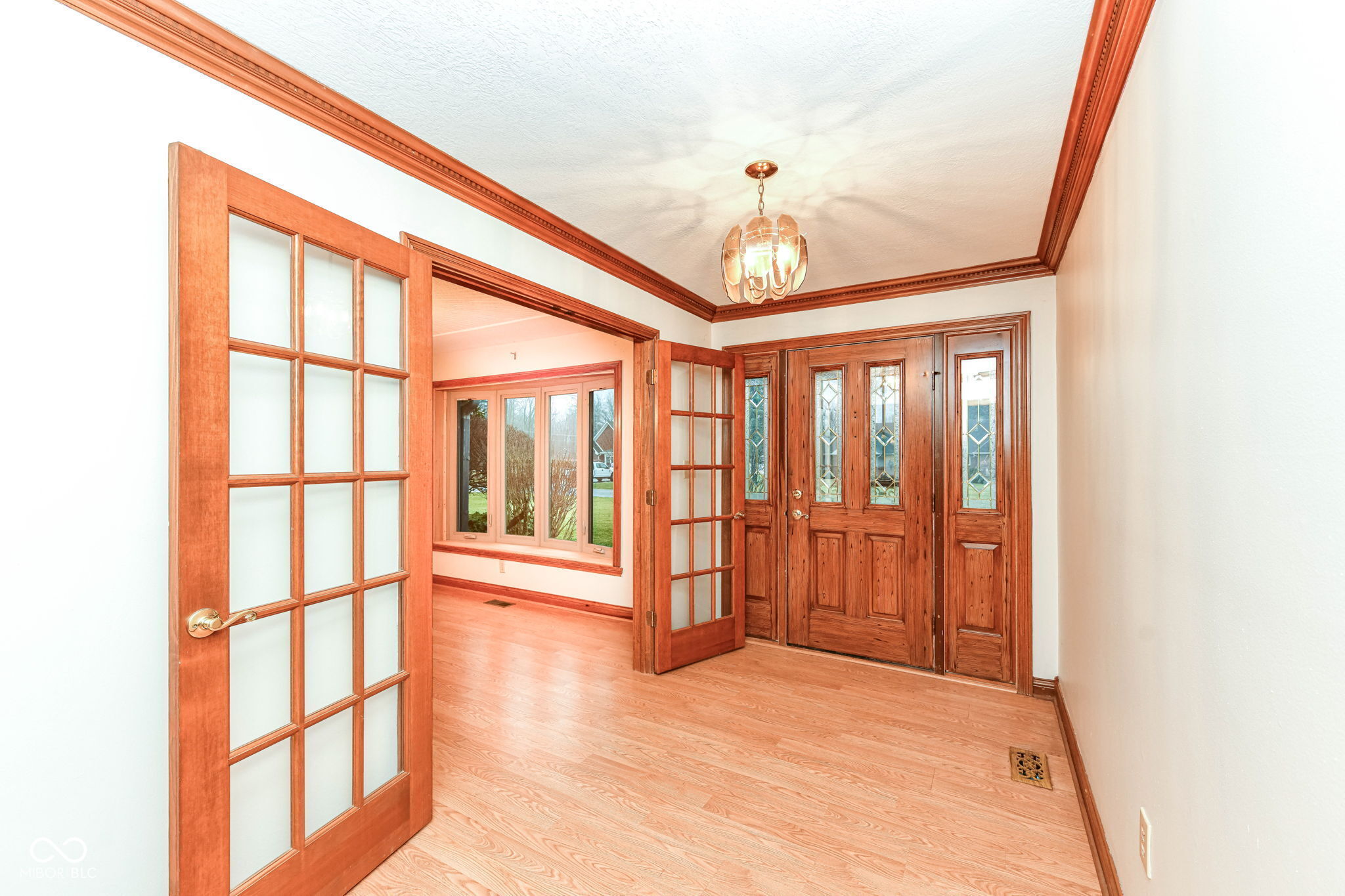 6052 W Broken Arrow Drive