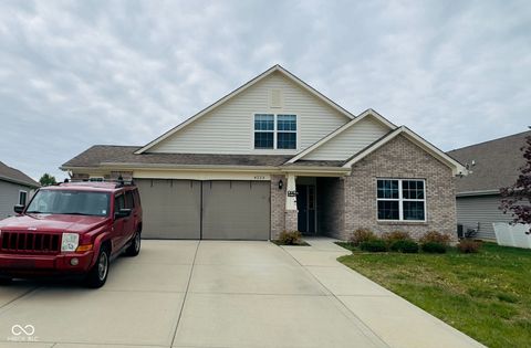 Photo of 4223 Abigail Way, Indianapolis, IN 46239 (MLS # 22096031)