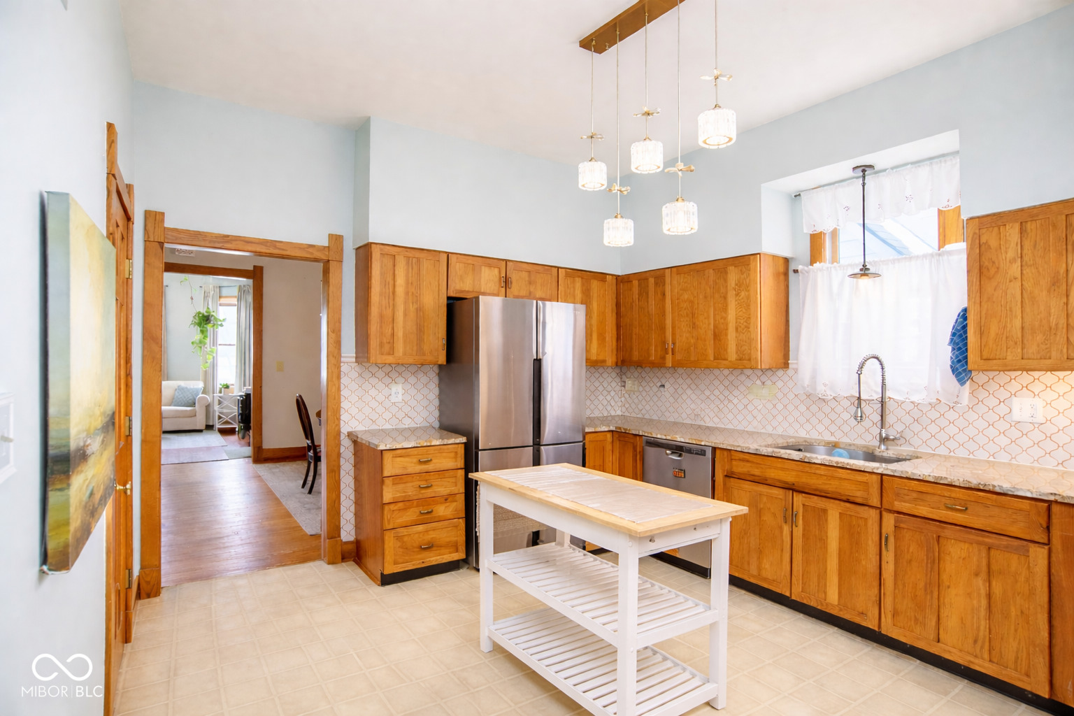 145 S Hawthorne Lane