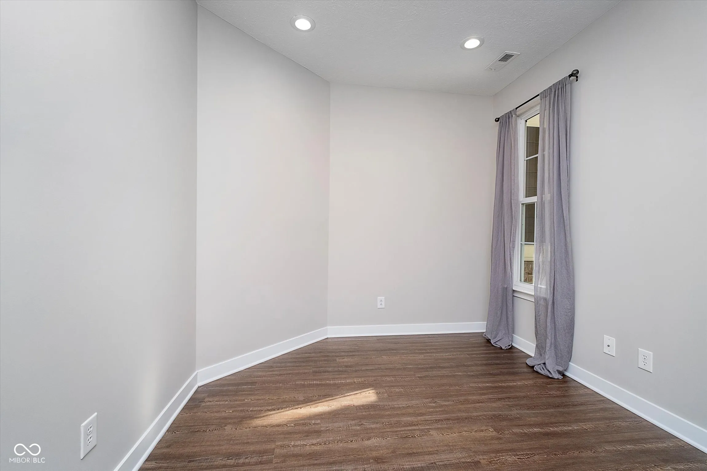 Westfield, Indiana 46074, United States, 2 Bedrooms Bedrooms, ,2 BathroomsBathrooms,Residential,Active,97797