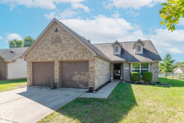 662 RED OAK WAY, MOORESVILLE, IN 46158 - Image da1b46e67738ed7bbb2ca503c63bc66a/2457452653
