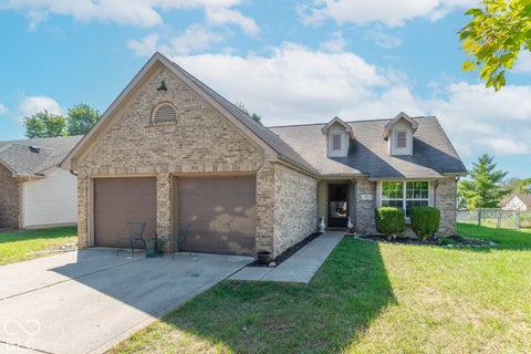 Photo for 662 Red Oak Way