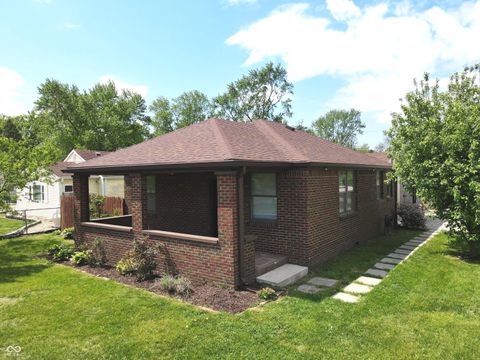 Photo of 1402 S Hawthorne Lane, Indianapolis, IN 46203 (MLS # 22098690)