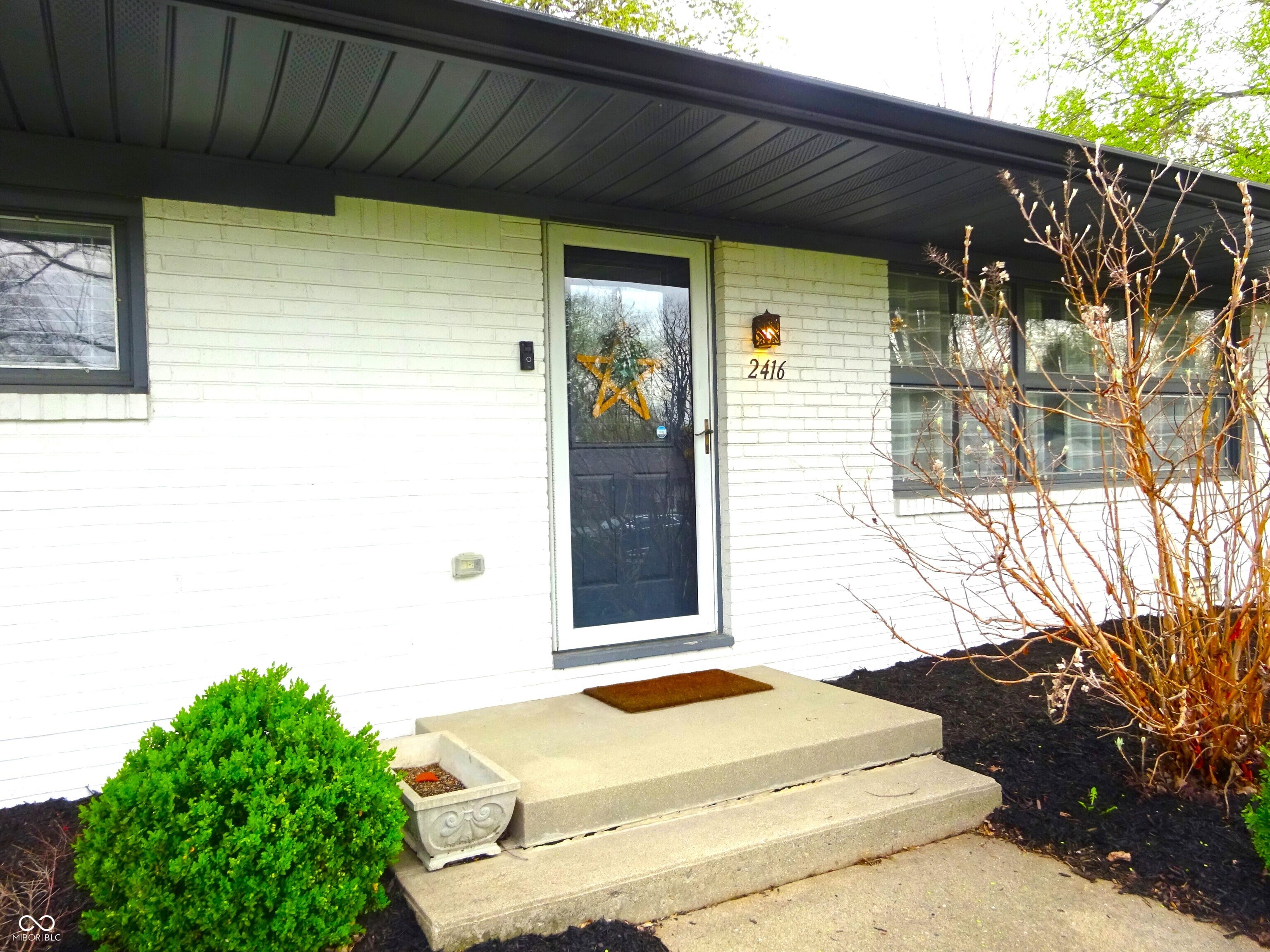 2416 Depauw Road