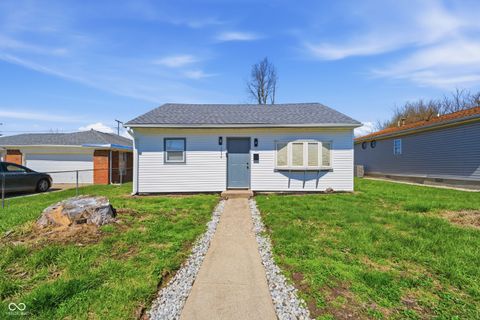 Photo of 1034 E Richmond Street, Kokomo, IN 46901 (MLS # 22092327)