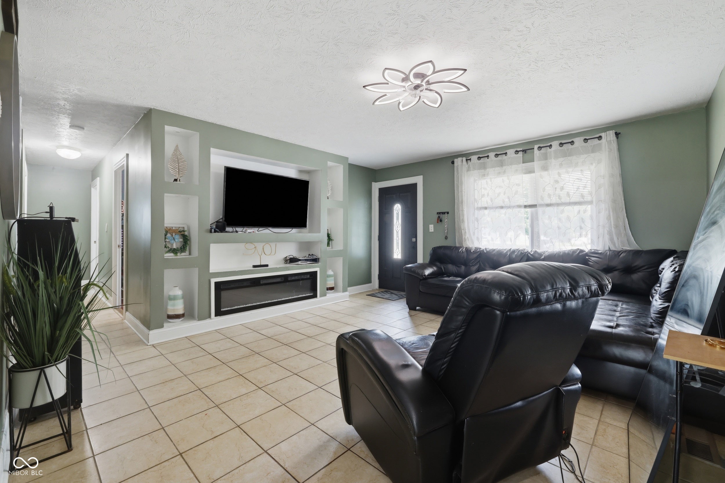 3570 Christopher Lane