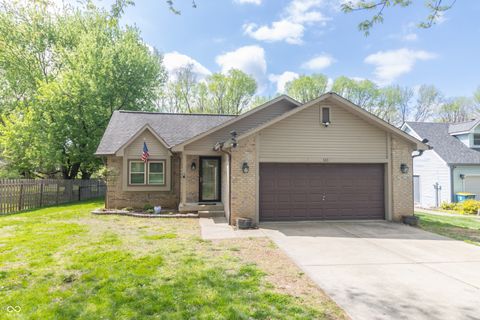 Photo of 143 E Elbert Street, Indianapolis, IN 46227 (MLS # 22093100)