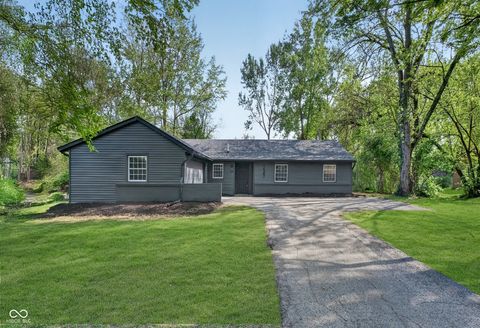 Photo of 1547 Fairway Drive, Indianapolis, IN 46260 (MLS # 22097685)