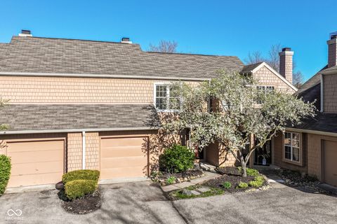 Photo of 7321 Harbour Point, Indianapolis, IN 46240 (MLS # 22093509)