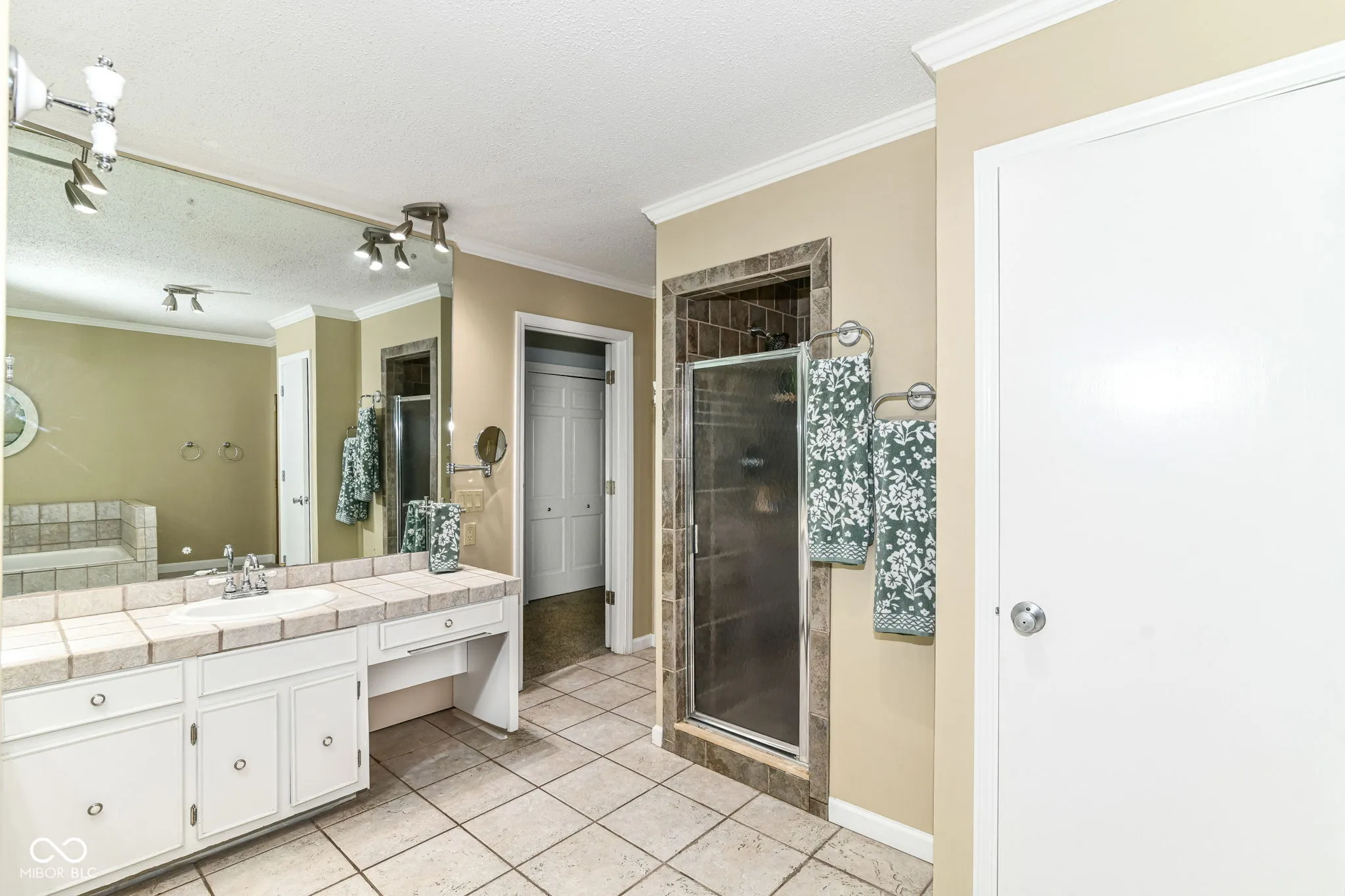 Indianapolis, Indiana 46226, United States, 5 Bedrooms Bedrooms, ,4 BathroomsBathrooms,Residential,Active,147287