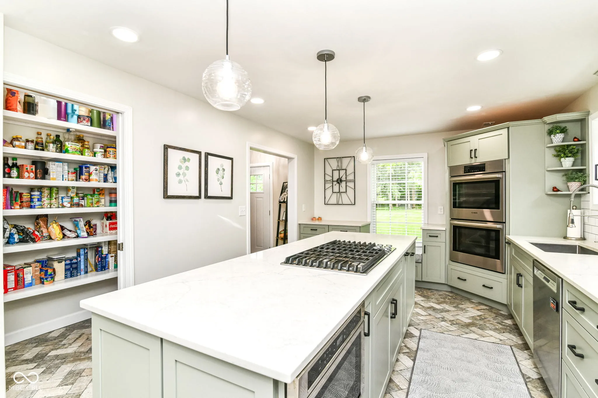 Indianapolis, Indiana 46226, United States, 5 Bedrooms Bedrooms, ,4 BathroomsBathrooms,Residential,Active,147287