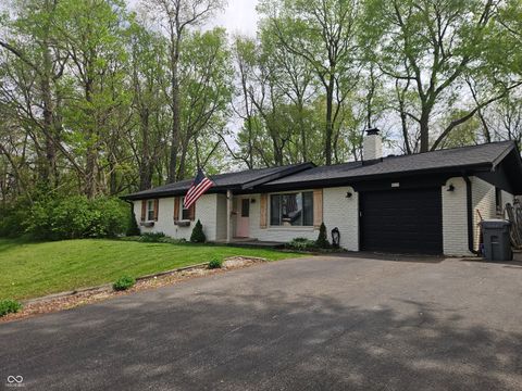 Photo of 129 Bayshore Drive, Cicero, IN 46034 (MLS # 22095635)