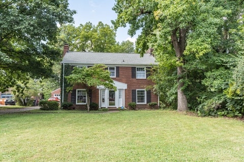 Photo of 1123 Maryland Drive, Anderson, IN 46011 (MLS # 22125928)