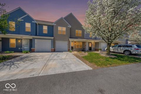 Photo of 544 Crawford Drive, Westfield, IN 46074 (MLS # 22094779)