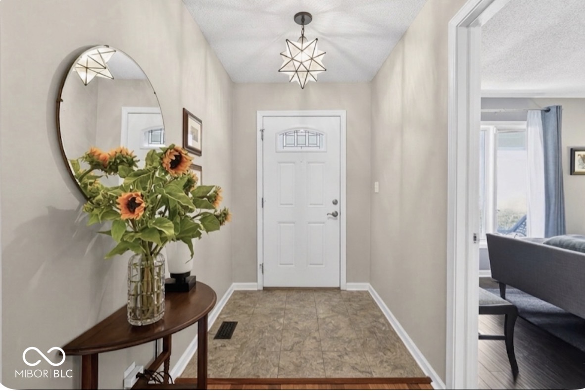 1026 Selkirk Lane