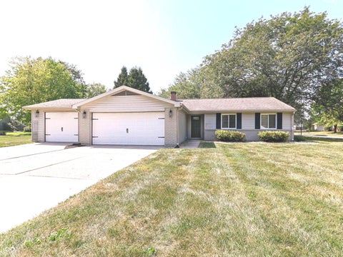 Photo of 8442 Duncaster Court, Indianapolis, IN 46256 (MLS # 22125860)