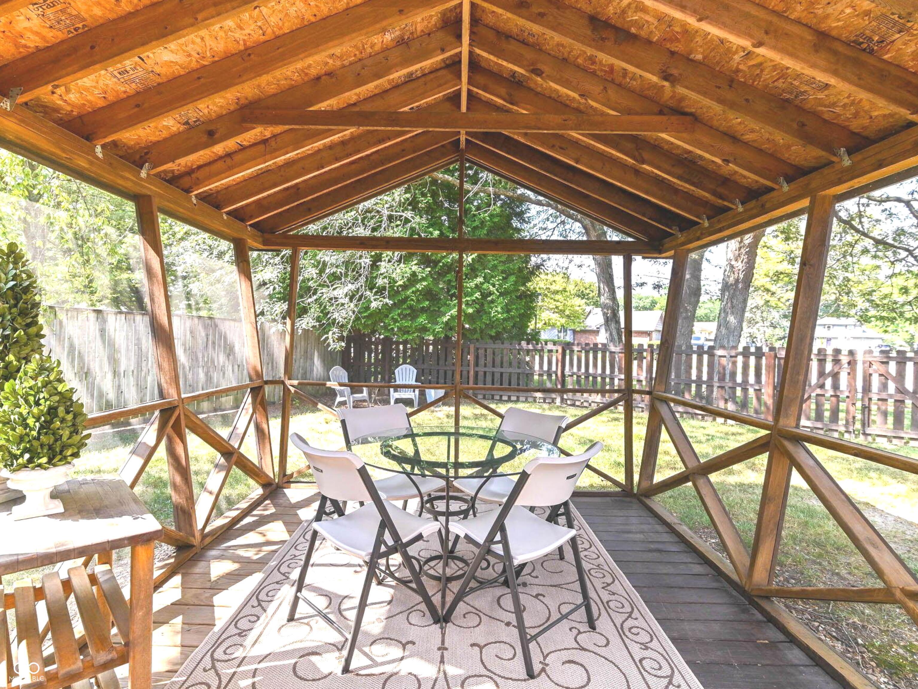 8442 Duncaster Court