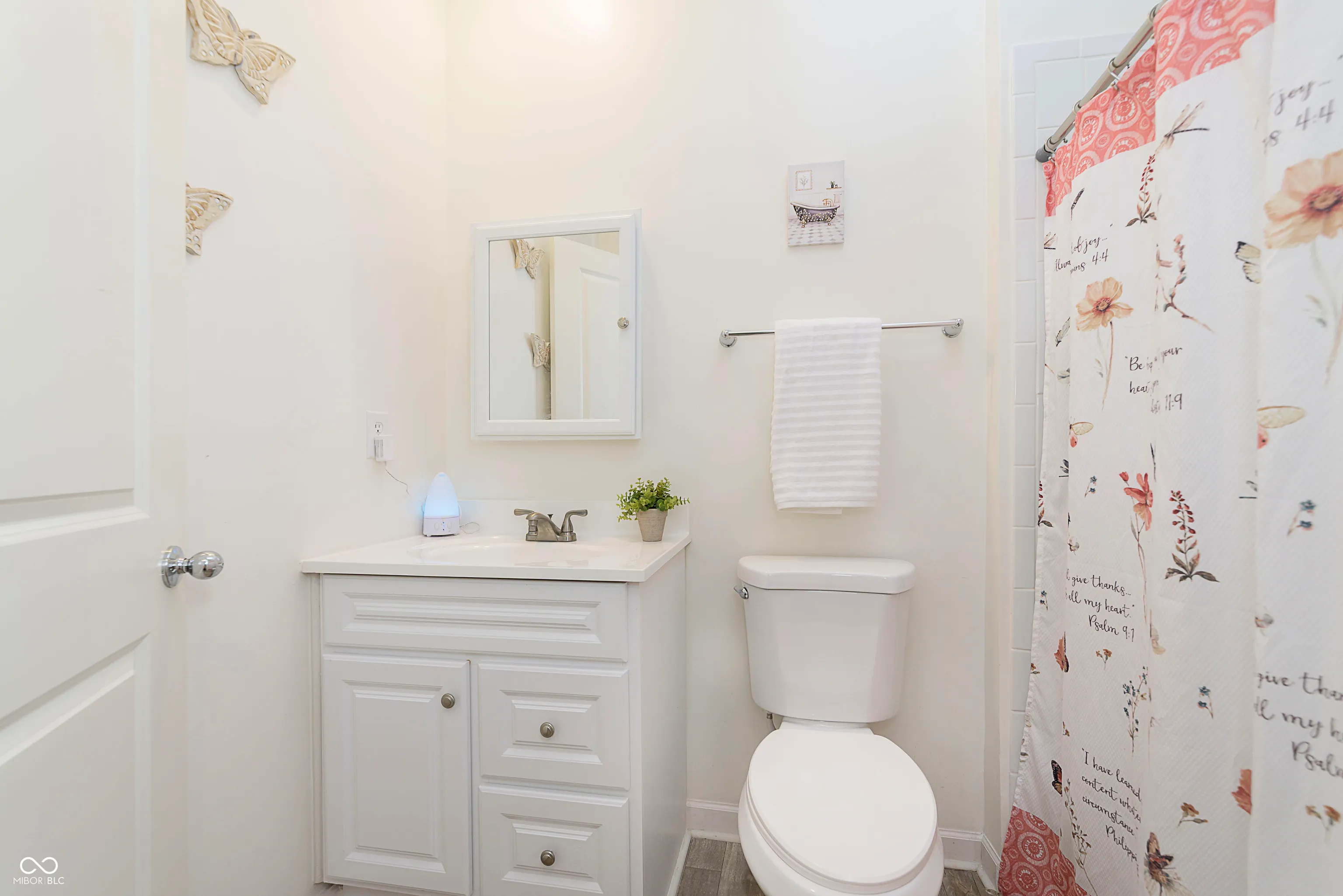 Greenfield, Indiana 46140, United States, 5 Bedrooms Bedrooms, ,3 BathroomsBathrooms,Residential,Active,114627