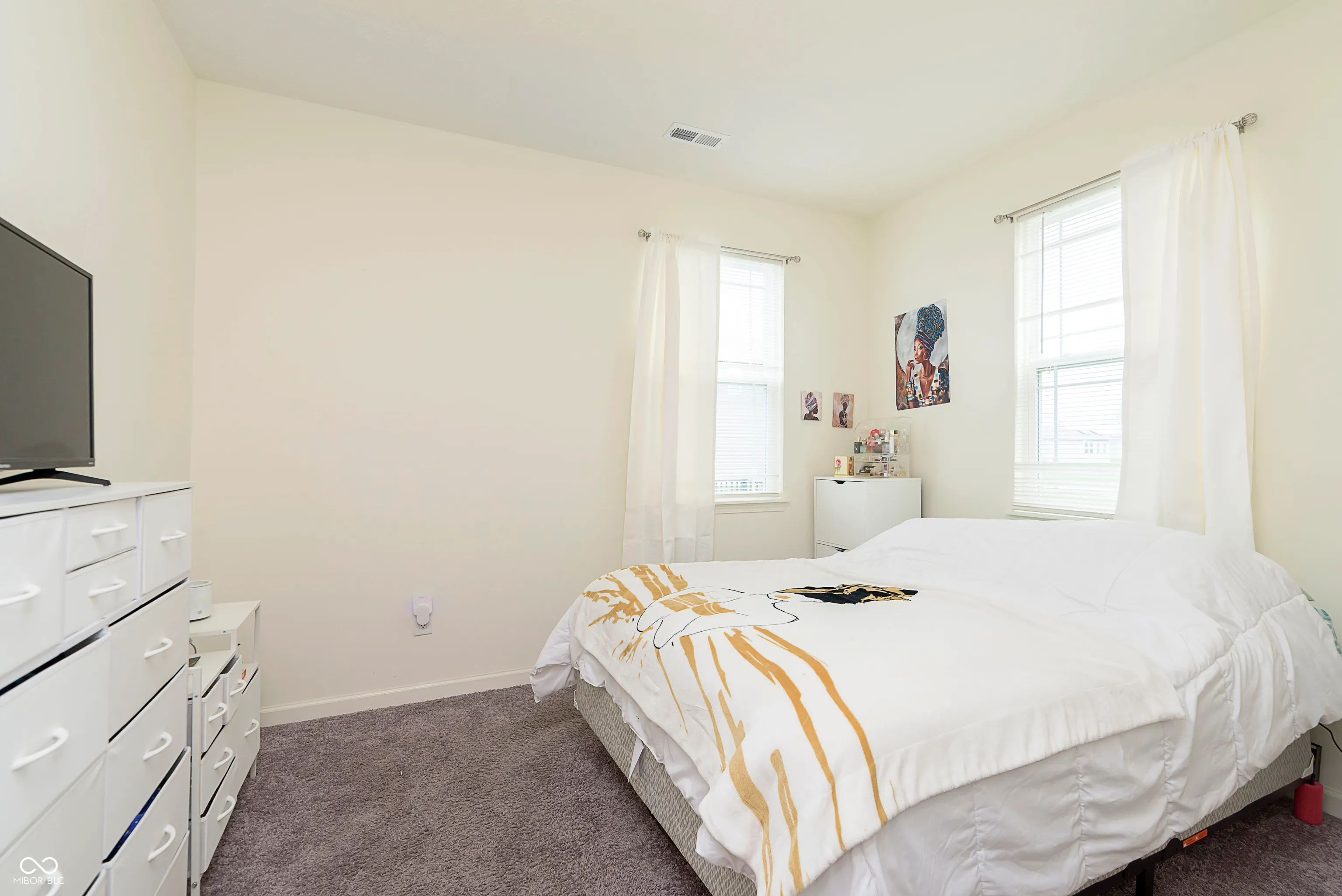 Greenfield, Indiana 46140, United States, 5 Bedrooms Bedrooms, ,3 BathroomsBathrooms,Residential,Active,114627