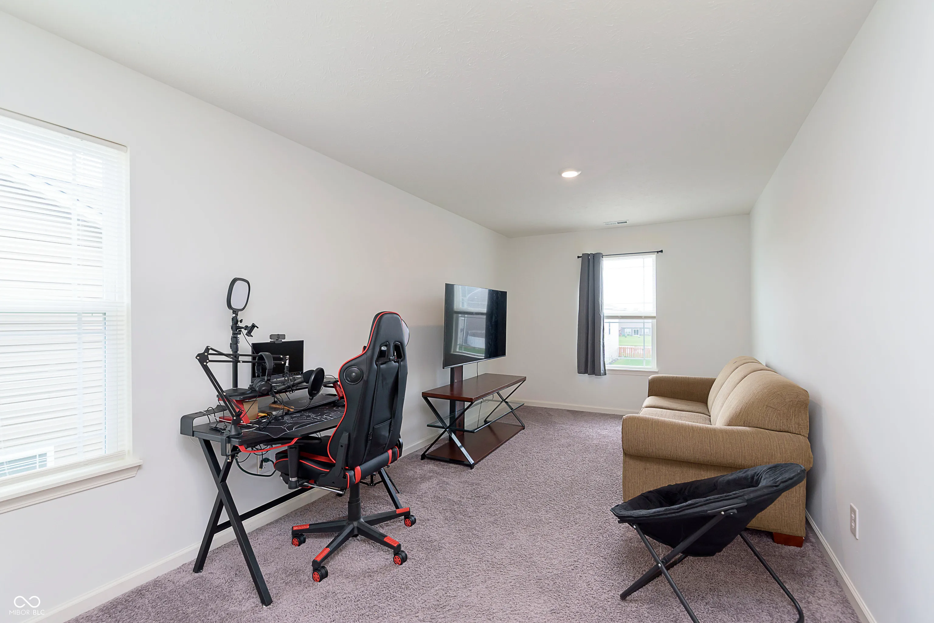 Greenfield, Indiana 46140, United States, 5 Bedrooms Bedrooms, ,3 BathroomsBathrooms,Residential,Active,114627