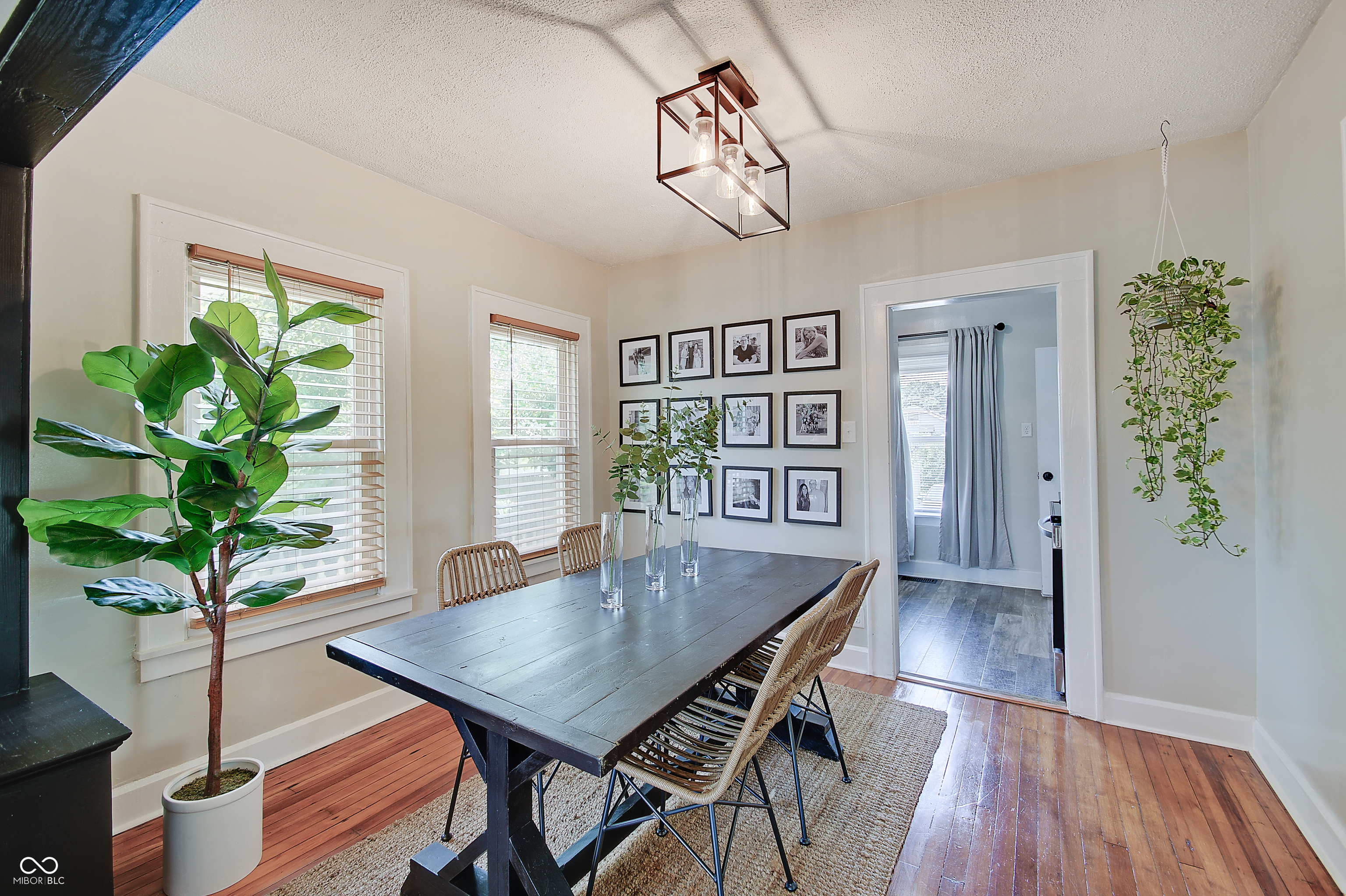 238 N 17th Avenue