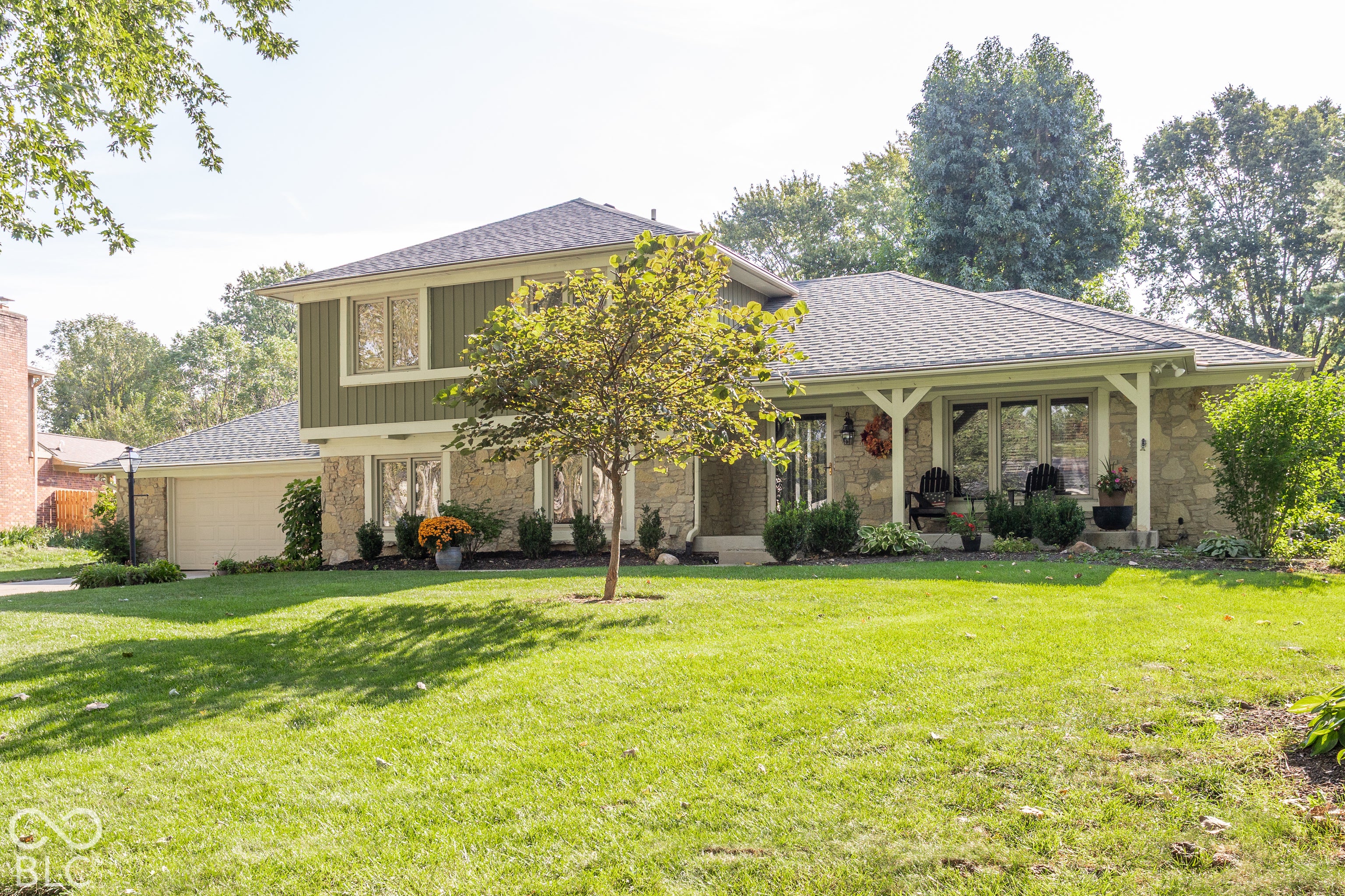 531 E Village Drive