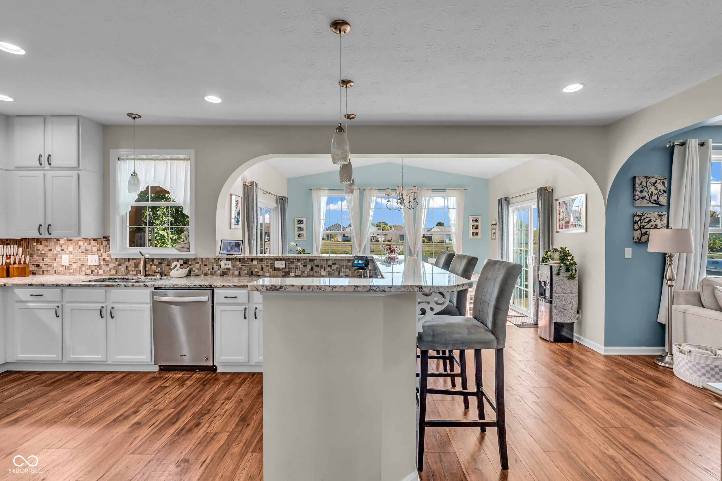 3413 Roundlake Lane