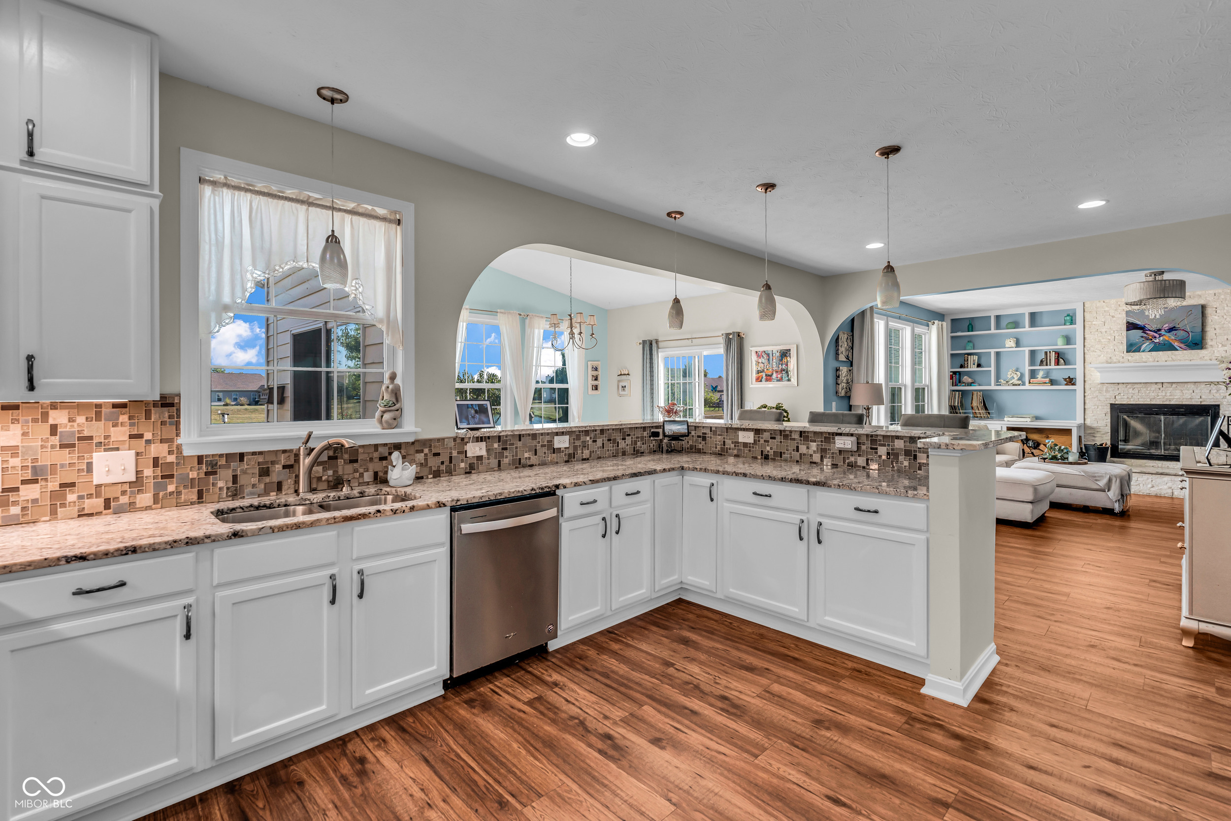 3413 Roundlake Lane