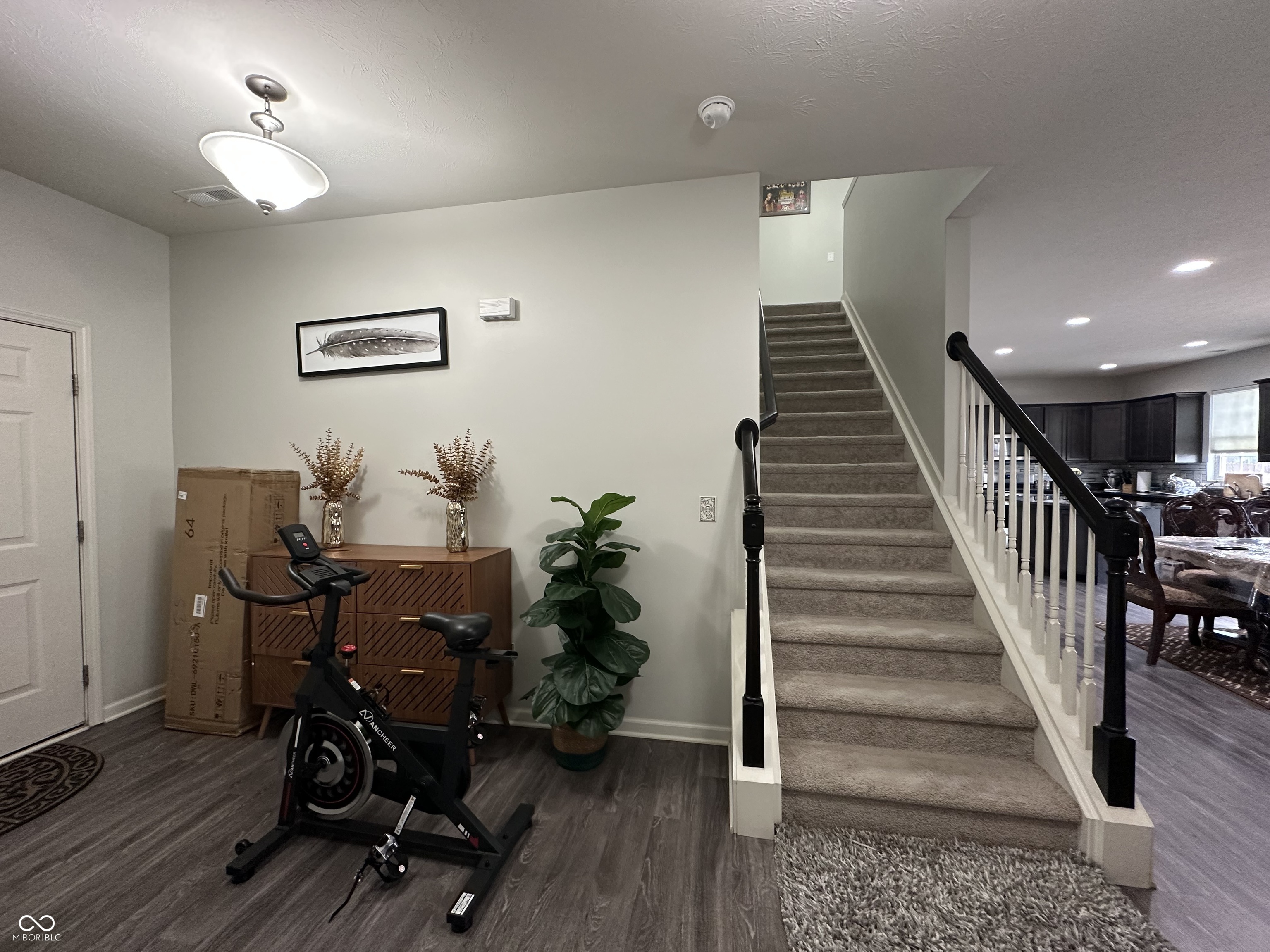 6162 Crabapple Drive